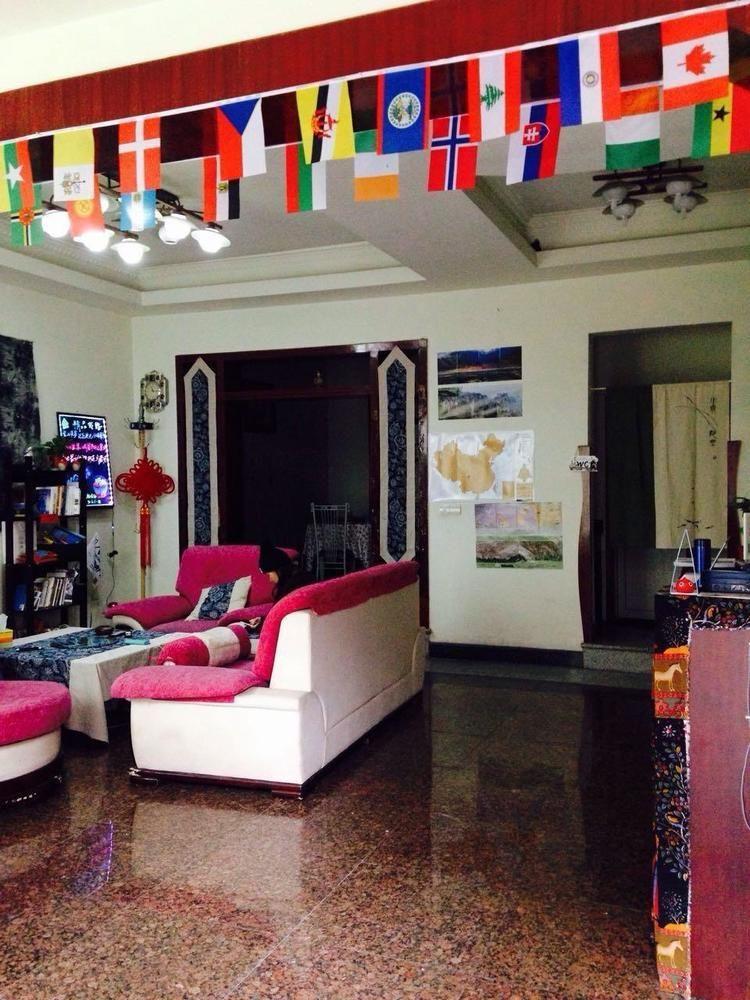 Chengdu Bling Bling Hostel Supoqiao ภายนอก รูปภาพ